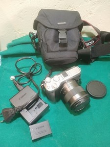 Canon EOS M6 + 18-55 + borsa porta
