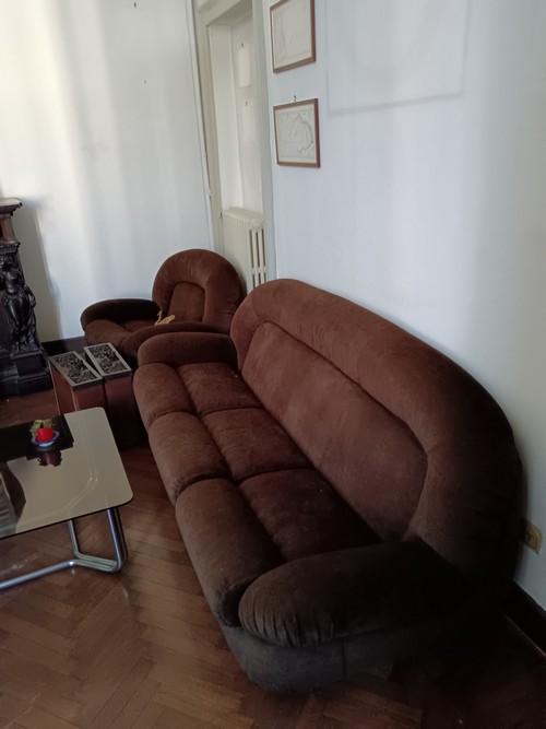 Regalo divano e 2 poltrone stesso colore