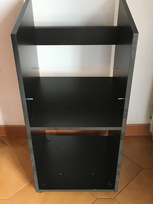Mobiletto per stereo