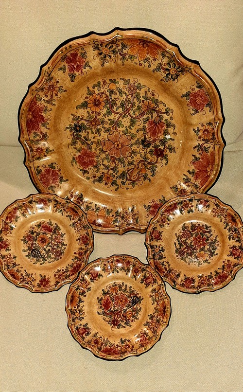 4 PIATTO DI PORCELLANA DA PARETE