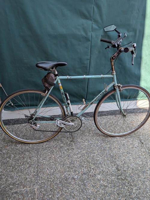 Vendo bici bianchi d'epoca originale tranne il man
