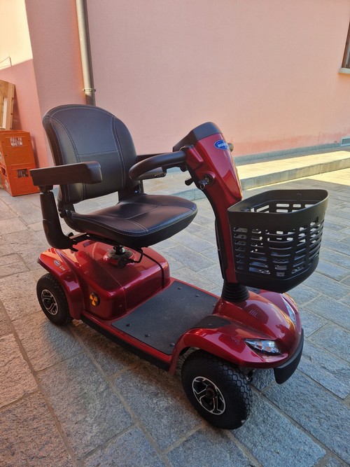scooter elettrico a 4 ruote