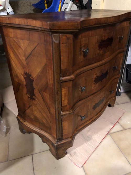 mobiletto con tre cassetti