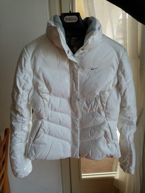 Piumino bianco Nike da donna