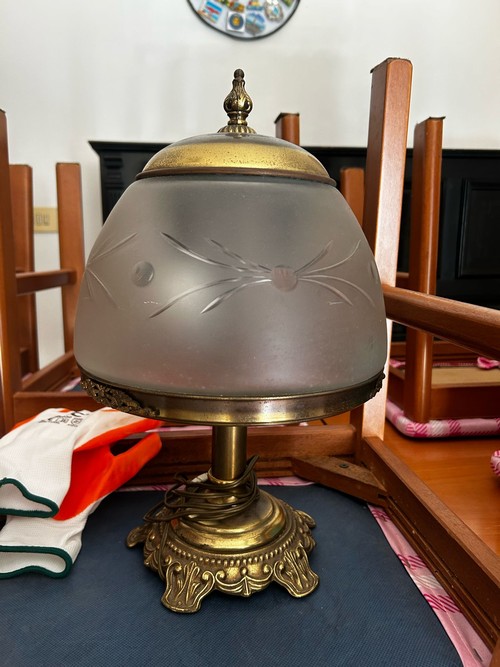 lampadario, 2 bajour e una lampada da camera