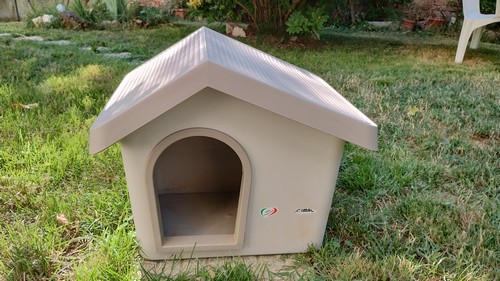 Cuccia da esterno IMAC per animali piccola taglia 