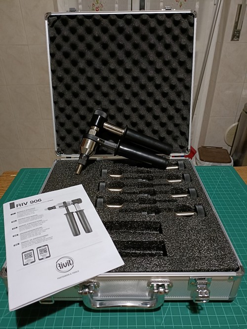 Insertatrice Rivit riv906 x inserti rivettatrice