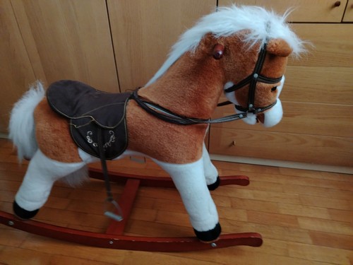 Cavallo a dondolo 
